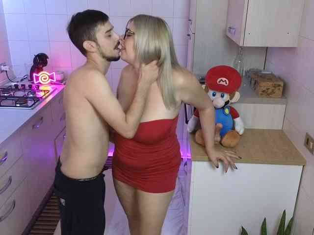 Evawhitex webcam