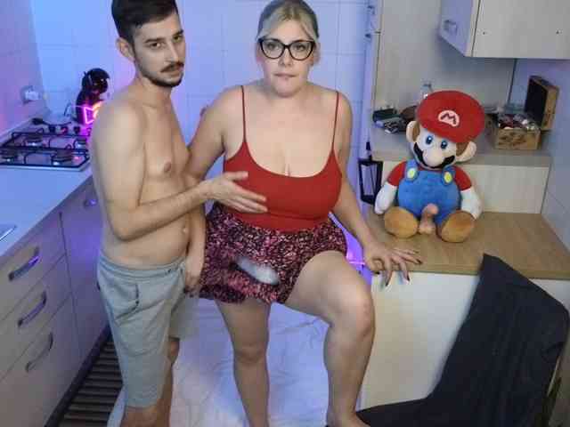 Evawhitex webcam