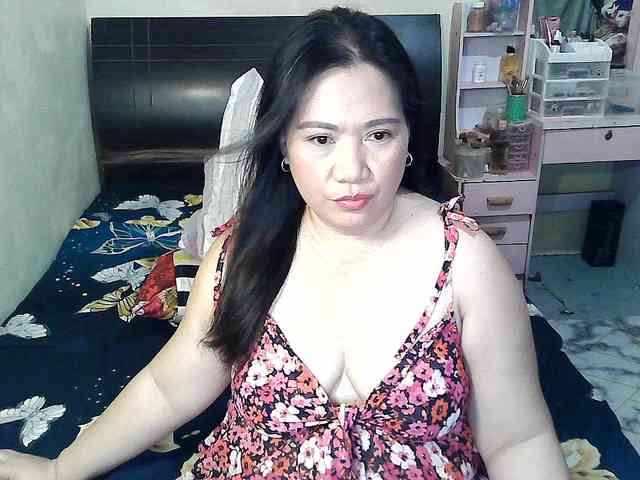 Ellaine08 webcam