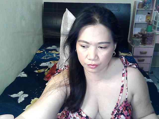 Ellaine08 webcam