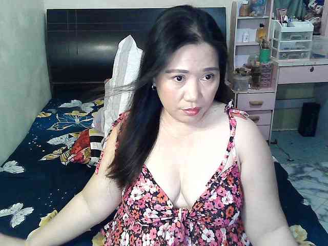 Ellaine08 webcam
