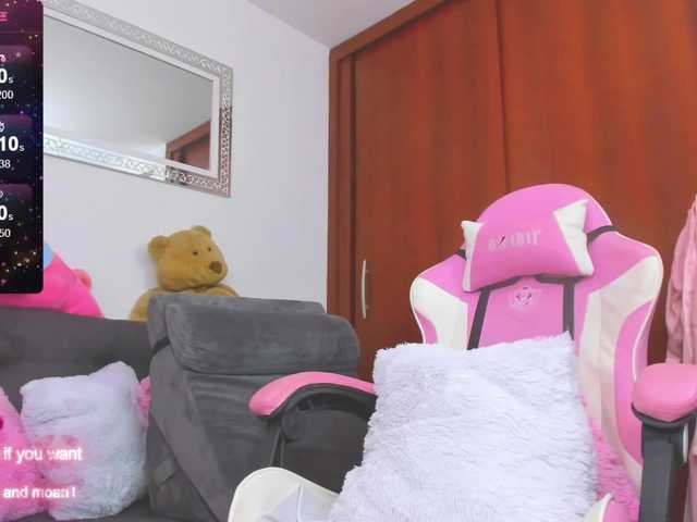 MarianaReyes webcam