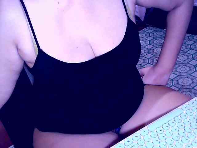 SweetMonlight webcam