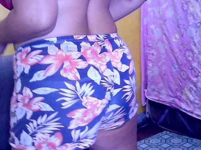 SweetMonlight webcam