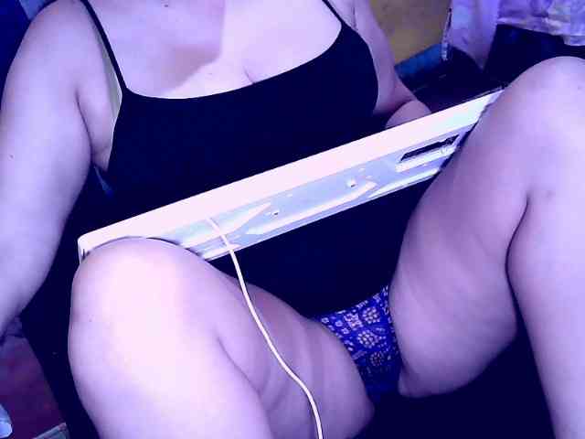 SweetMonlight webcam