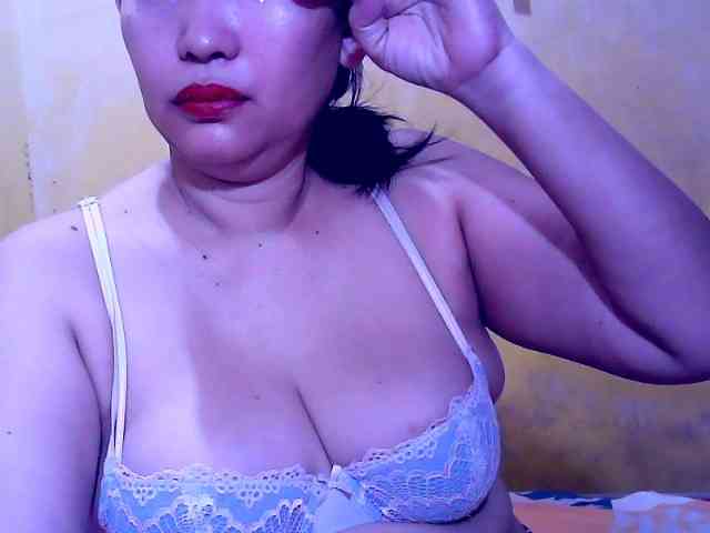 SweetMonlight webcam