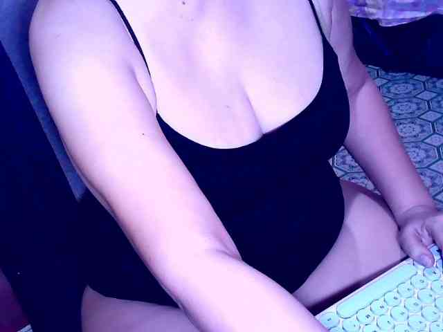 SweetMonlight webcam
