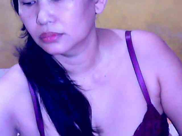 SweetMonlight webcam