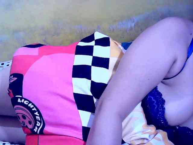 SweetMonlight webcam