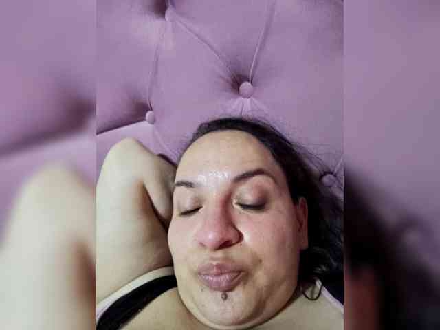 miaabrownn2 webcam