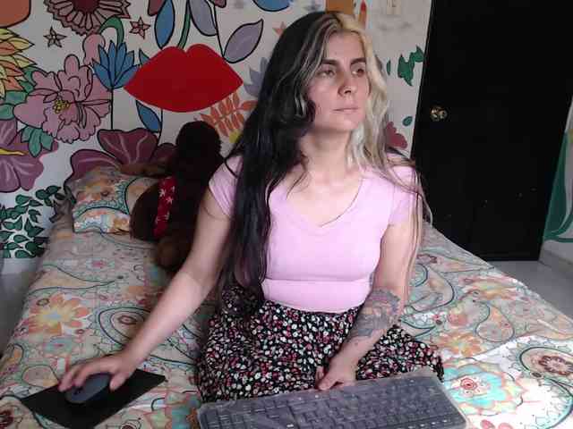 theplayful webcam
