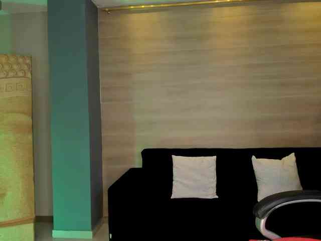 MollySunders webcam