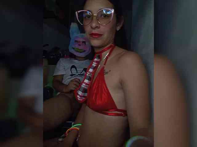 Kingofqueen23 webcam