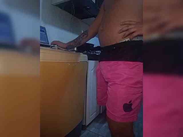 Kingofqueen23 webcam