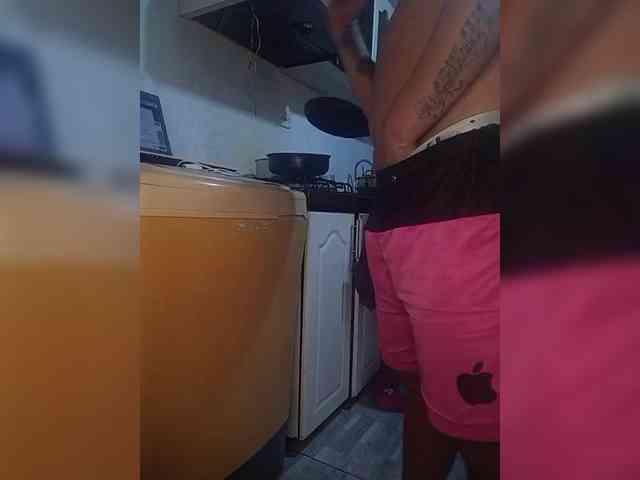 Kingofqueen23 webcam