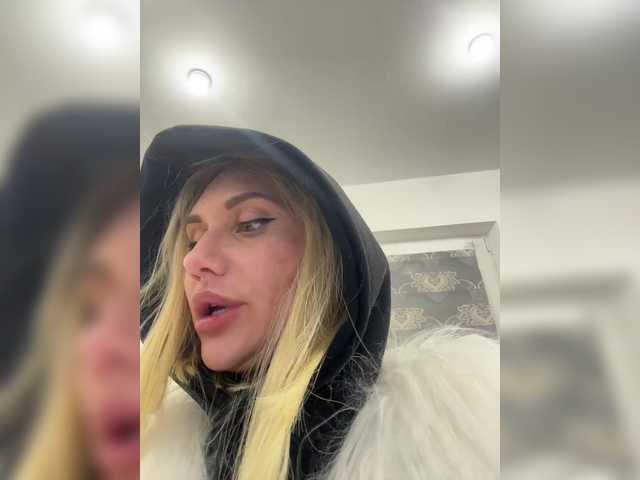 Entrez le videochat erotique avec le
modèle Tvoyasamka77 Tvoyasamka77