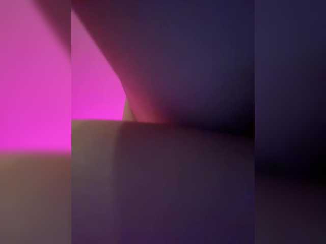 Entra en el chat con el modelo Tvoyasamka77 Tvoyasamka77