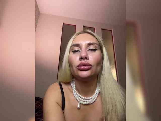 Tvoyasamka77 webcam