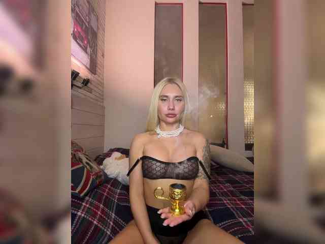 Tvoyasamka77 webcam