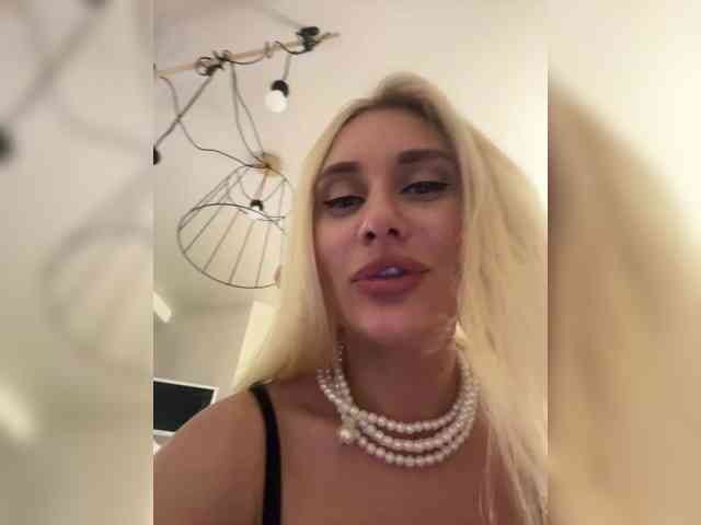 Tvoyasamka77 webcam