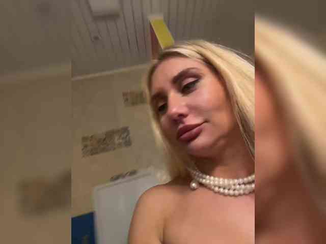 Tvoyasamka77 webcam