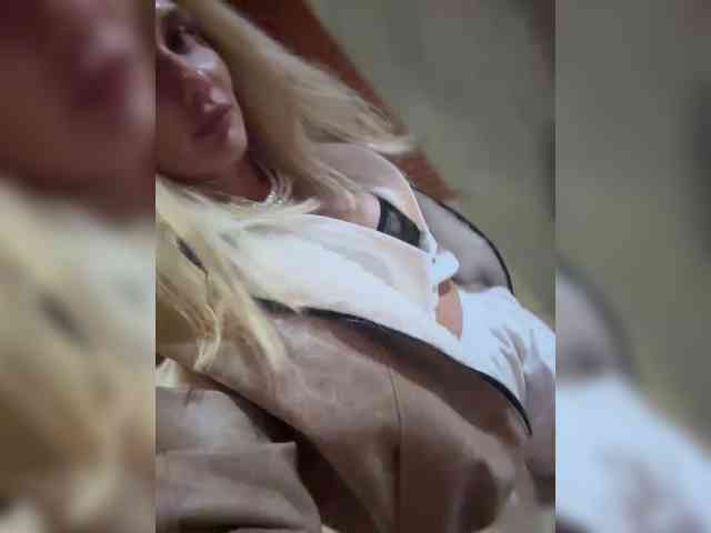Tvoyasamka77 webcam
