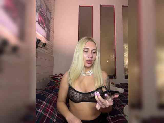 Tvoyasamka77 webcam