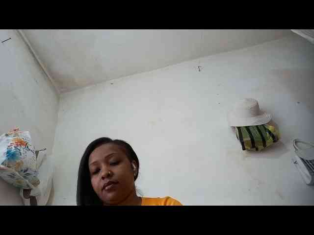 Asminah webcam