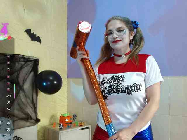 Esmeralda-Oik webcam