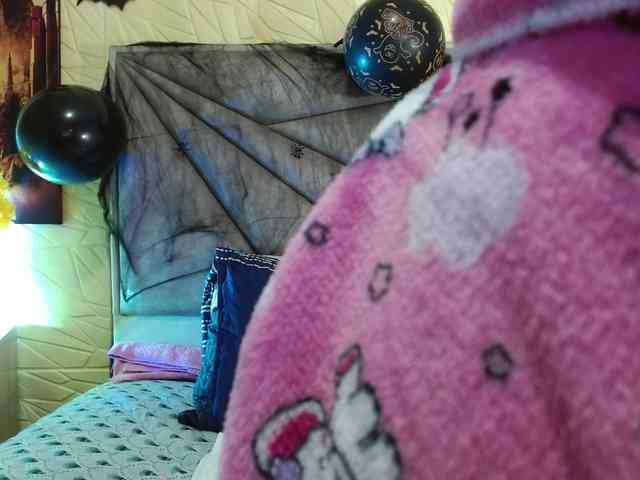 Esmeralda-Oik webcam