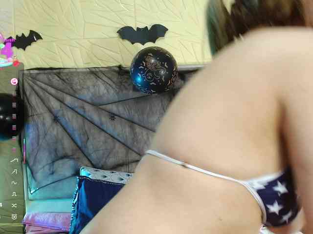 Esmeralda-Oik webcam