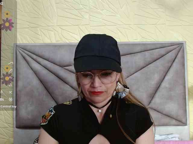 Esmeralda-Oik webcam