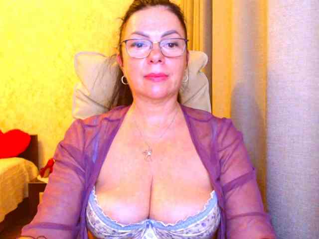 Monica-1203 webcam