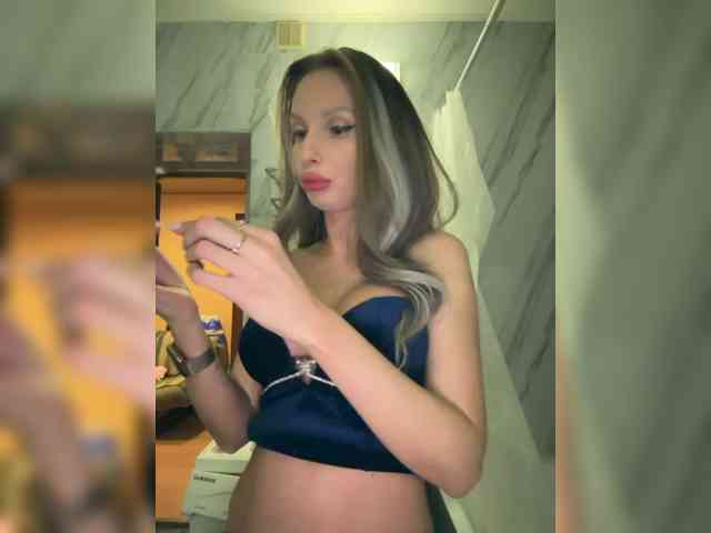 GoldPussy69 webcam