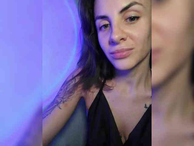 -EmilyJones- webcam