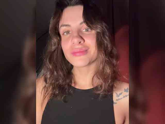 -EmilyJones- webcam