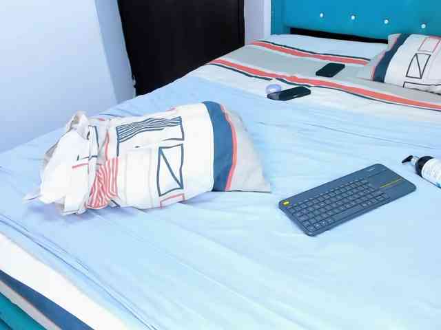 Couple-SQUIRT webcam