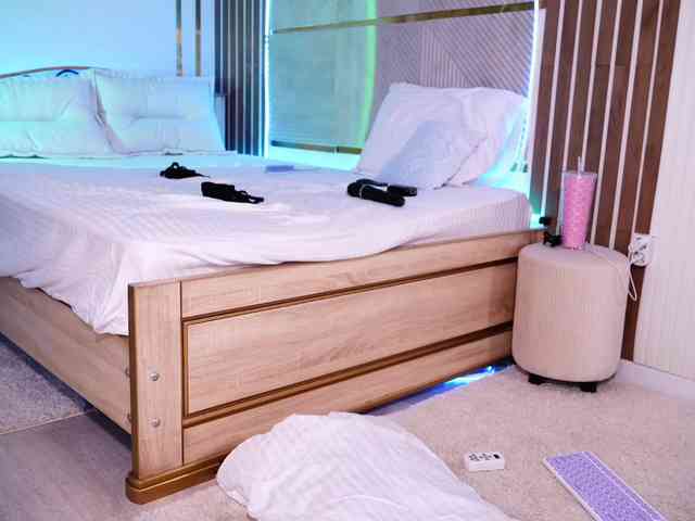 hey_Babyfaces webcam