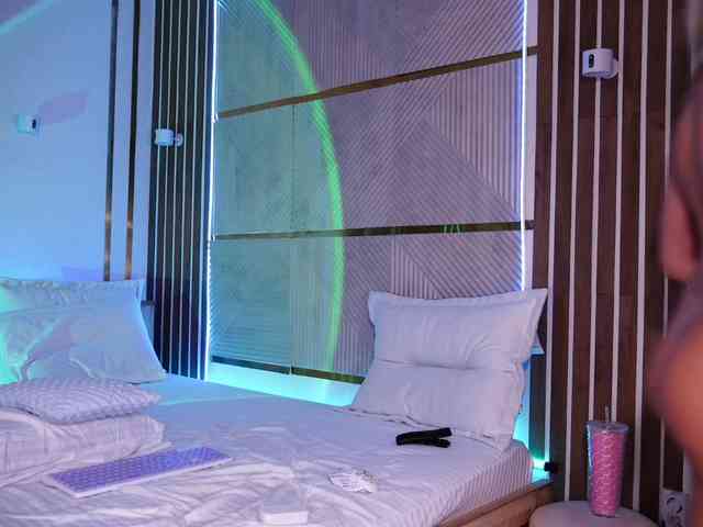 hey_Babyfaces webcam