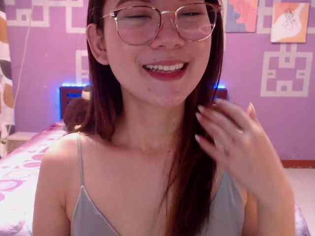 HottieAnne webcam