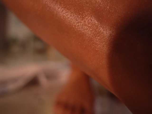 Entrez le videochat erotique avec le
modèle HeyBanana HeyBanana