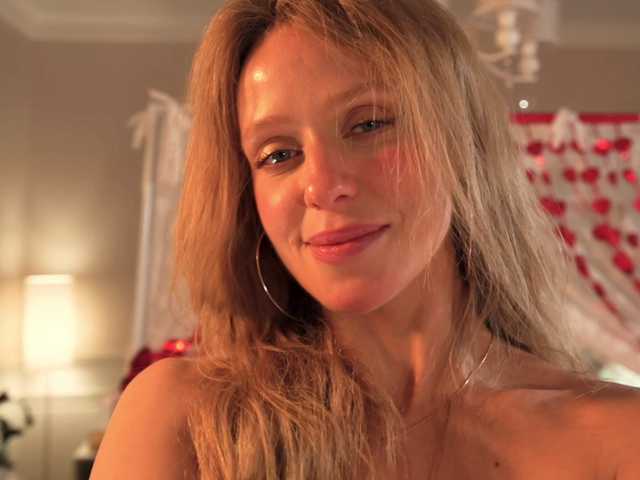 Vai a chattare su HeyBanana HeyBanana