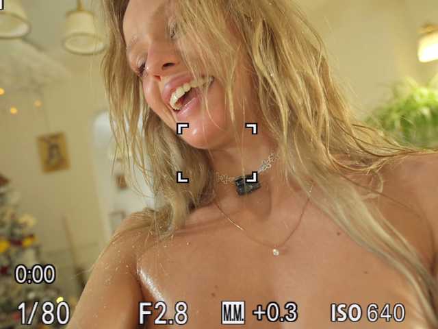 Entra en el chat con el modelo HeyBanana HeyBanana