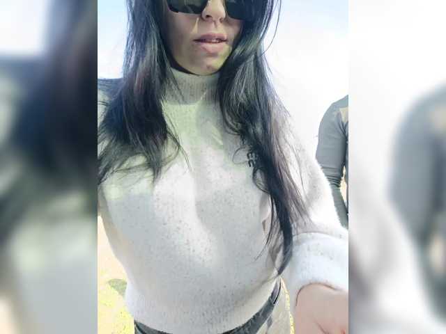 Entra en el chat con el modelo ___Pypsiki___ ___Pypsiki___