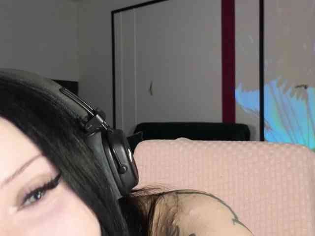 ATOMICKETCHUP webcam