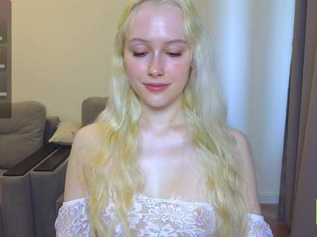CaseyLaBow webcam