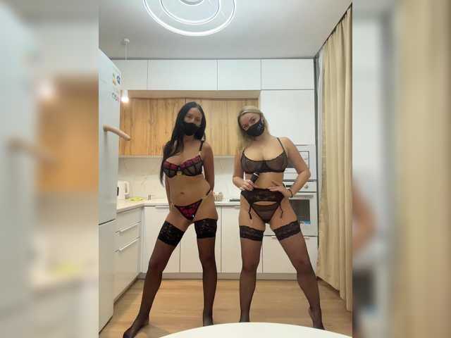 Entra en el chat con el modelo Milana555550 Milana555550