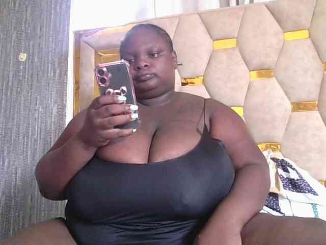 bigtittymama45 webcam