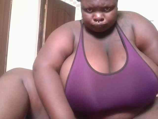 bigtittymama45 webcam
