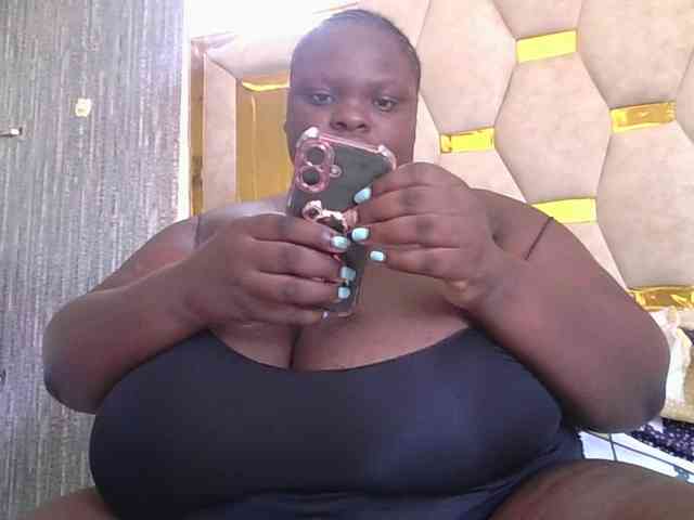 bigtittymama45 webcam